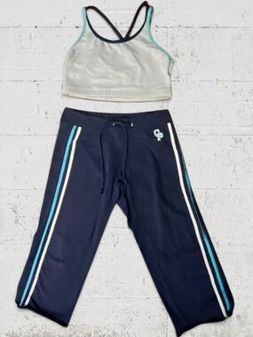 White, Navy, Turquoise Everlast Athletic Top & OP Capri Bottoms. Top L/ Pants